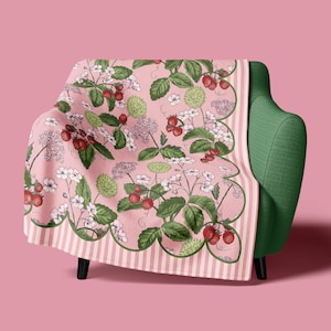 Woodland Wild Strawberry Flower Fleece Blanket | 150 x 150 cm Double Bed | Cottage Floral Vintage Decor Chateaucore Throw Mothers Day Gift